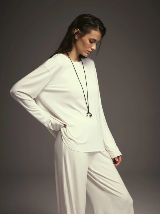 Лонгслив ESSENCE