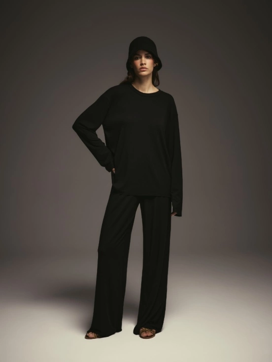 Лонгслив ESSENCE