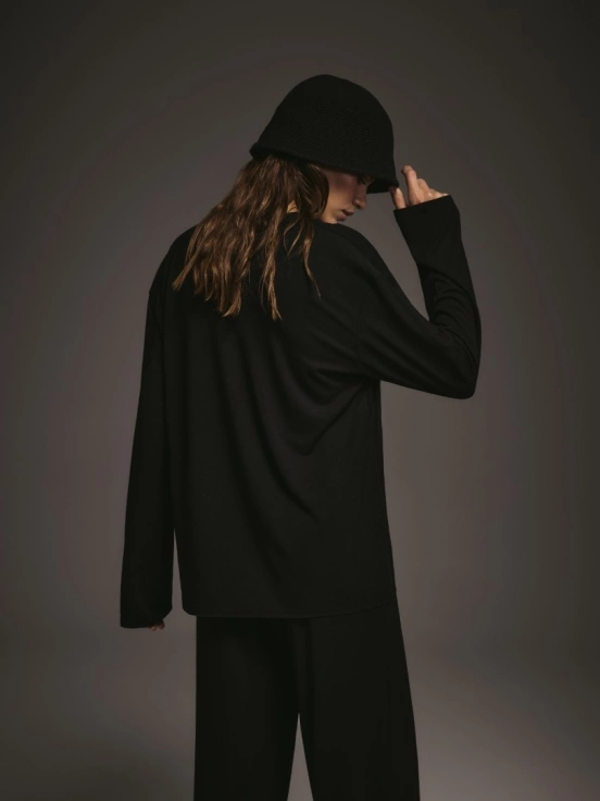 Лонгслив ESSENCE