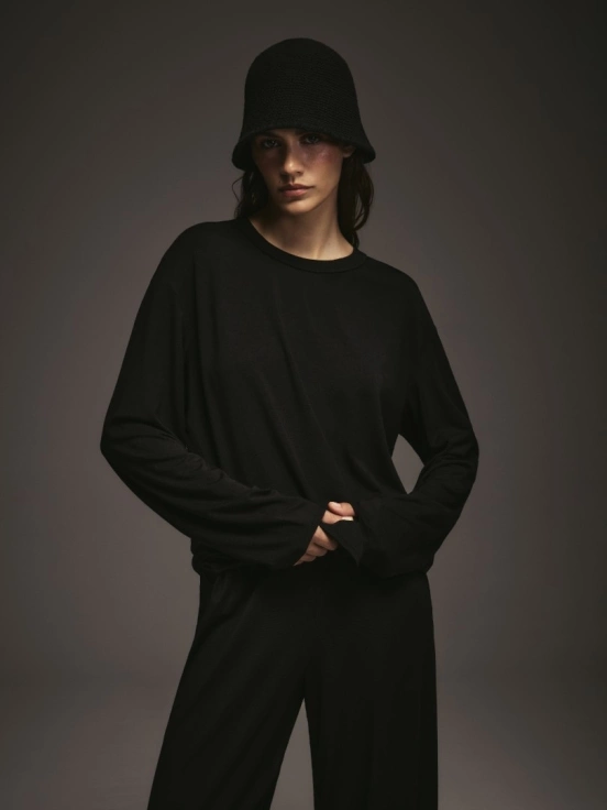 Лонгслив ESSENCE