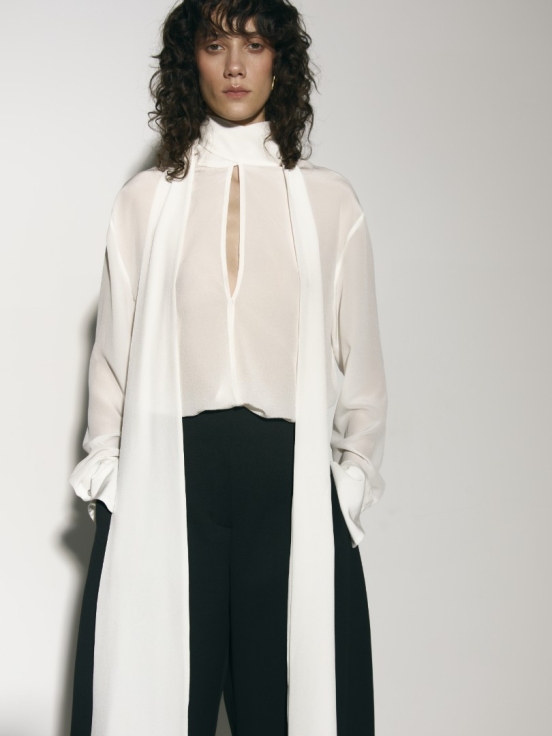 Блуза ZEPHYR цвет белый за 14 800 рублей