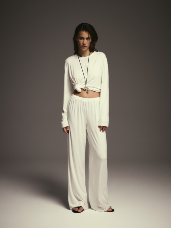 Лонгслив ESSENCE цвет белый