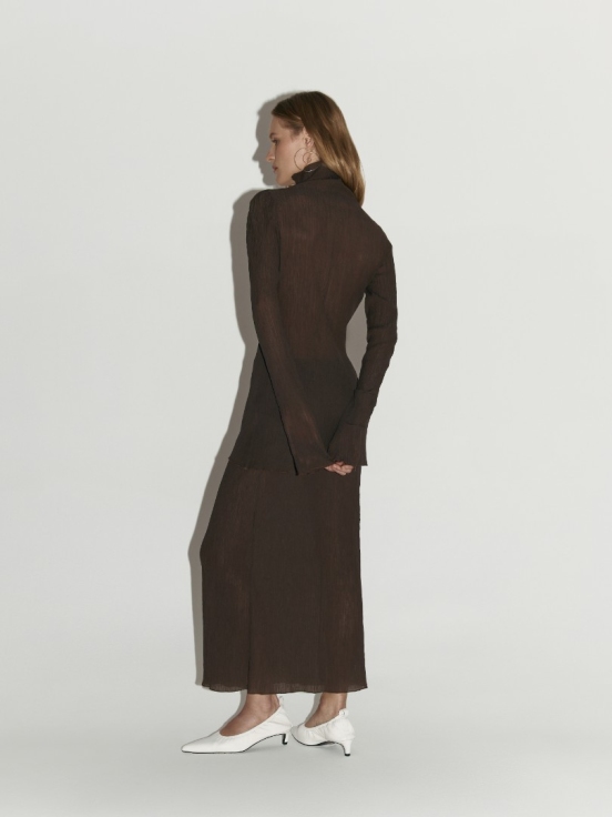 Лонгслив DUNE за 17 900 рублей