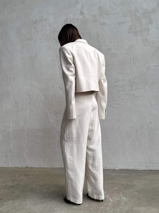 Брюки CHELSEA за 23 900 рублей