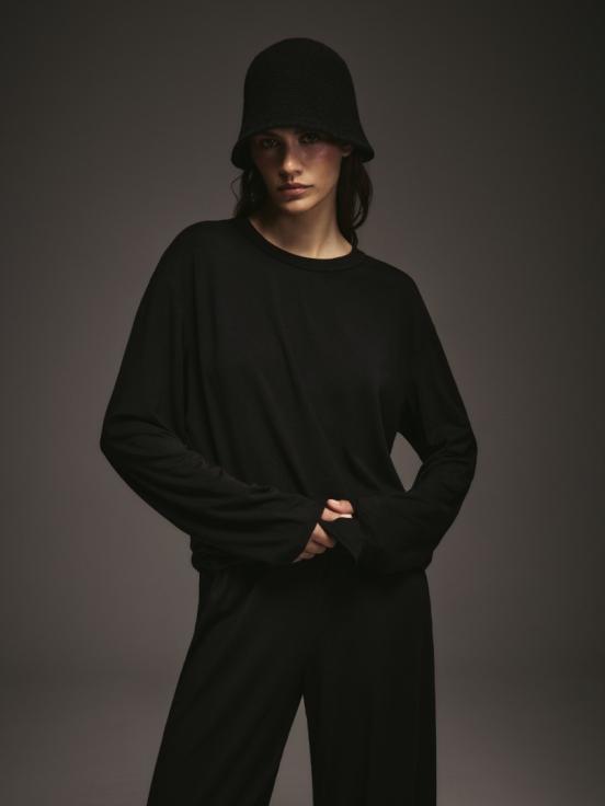 Лонгслив ESSENCE