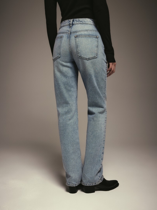 Джинсы OUTLOOK за 35 000 рублей