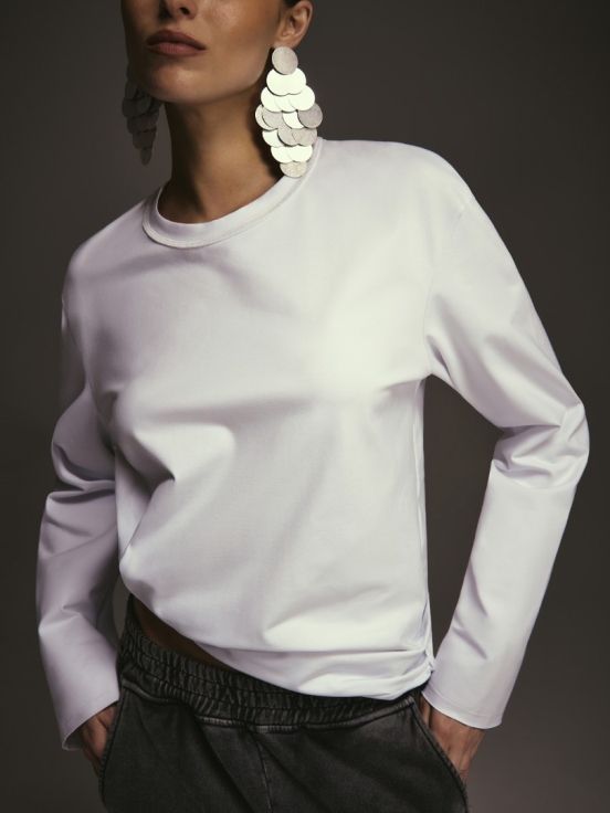 Лонгслив BLANC за 10 900 рублей