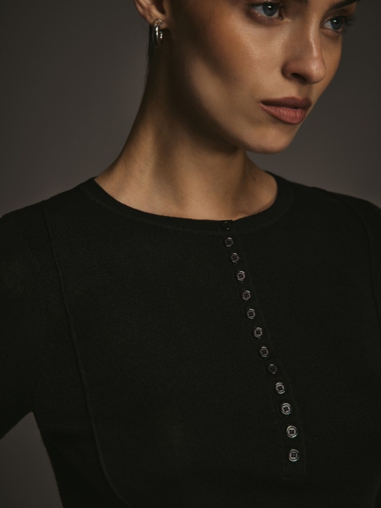 Джемпер NARRATOR цвет черный за 17 100 рублей