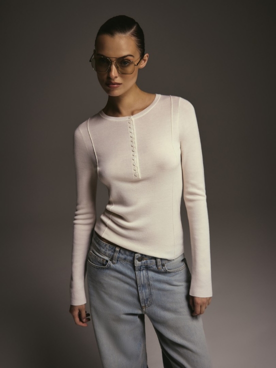 Джемпер NARRATOR за 17 100 рублей