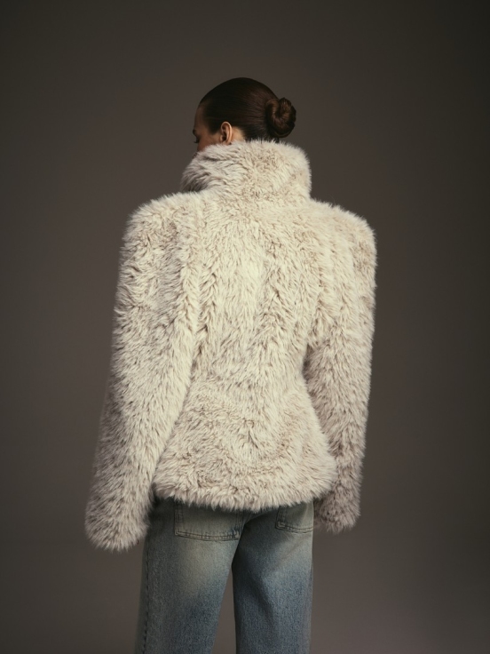 Шуба MANTEAU за 79 200 рублей