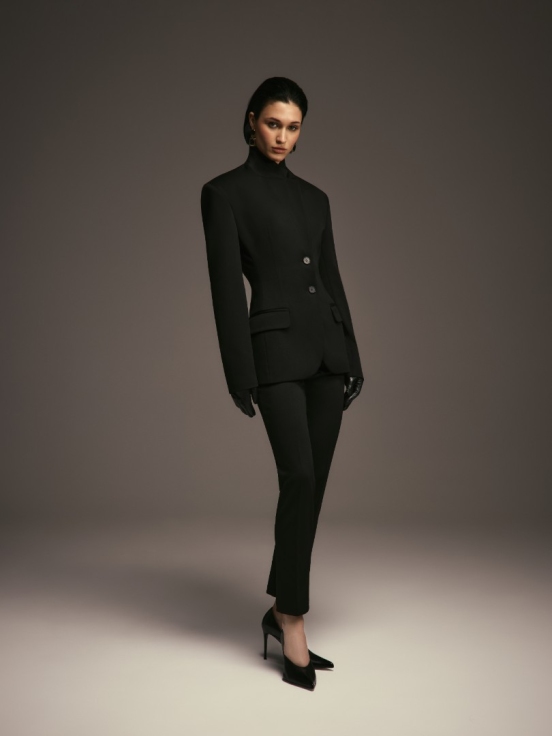 Жакет AV. MONTAIGNE цвет черный за 64 500 рублей