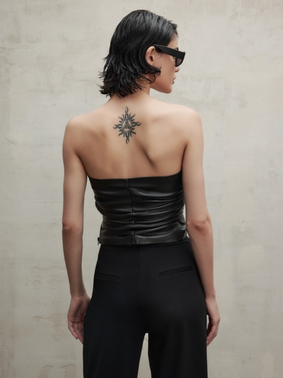 Топ COURAGE цвет черный