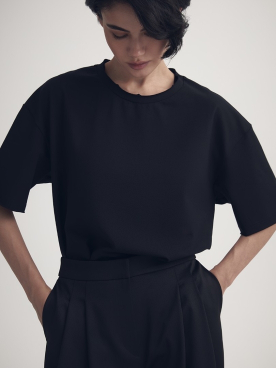 Купить Футболка PARIS цвет черный за 6 750 рублей