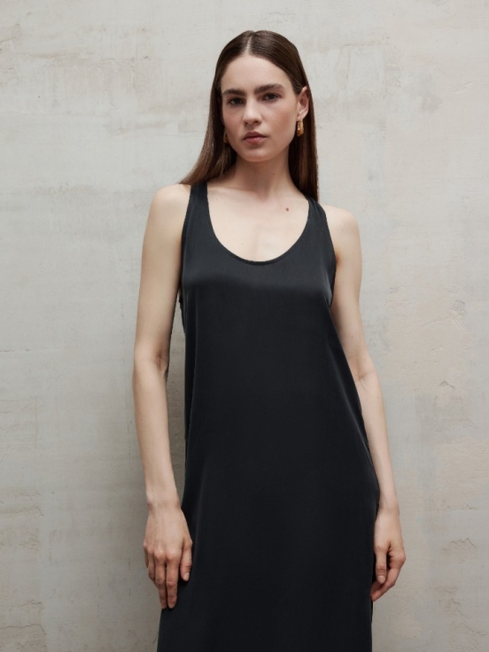 Платье BASIC цвет черный за 23 900 рублей