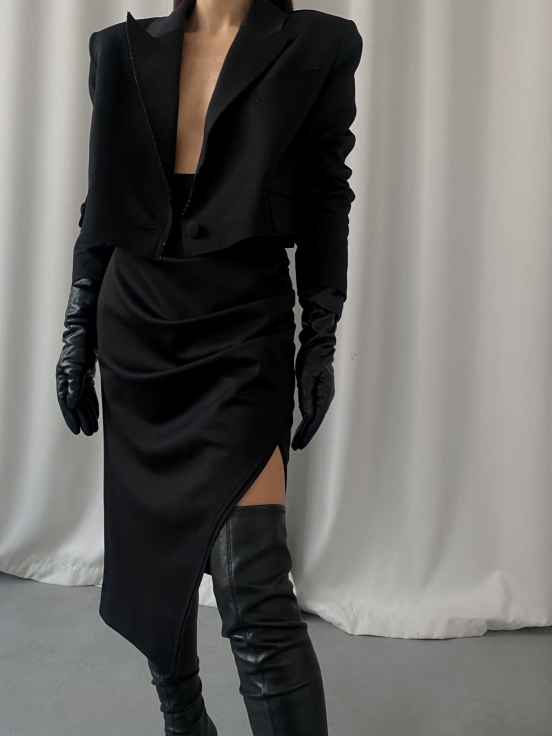 Юбка-карандаш цвет черный за 11 900 рублей