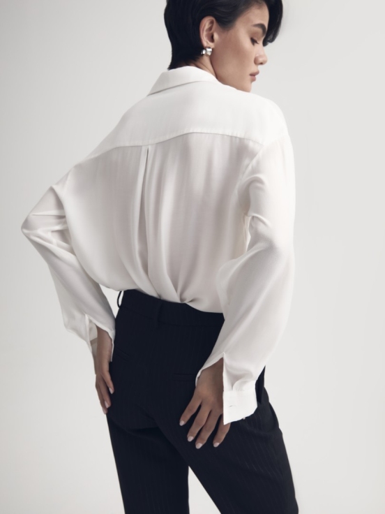 Купить Блуза CLASSIC цвет молочный за 10 500 рублей