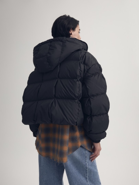 Купить Куртка SHORT PUFFER цвет черный за 58 000 рублей