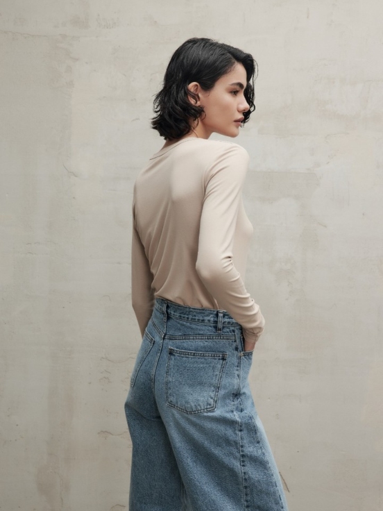 Лонгслив TRINITY LIGHT цвет бежевый за 9 900 рублей