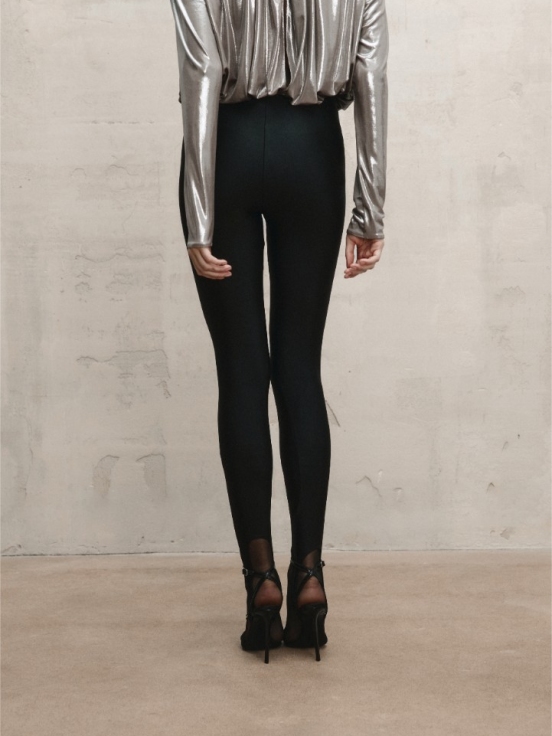 Леггинсы JANELL за 15 900 рублей