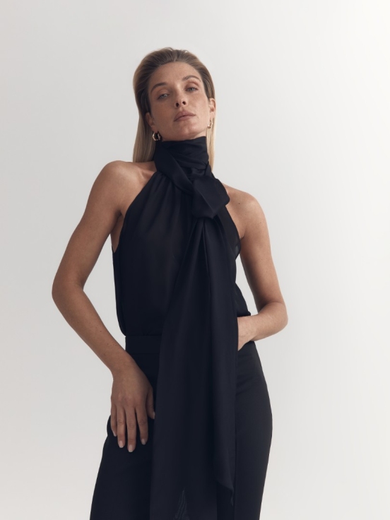 Блуза HERMITAGE цвет черный за 17 900 рублей