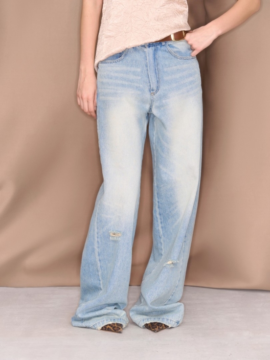 Джинсы WEST за 23 500 рублей