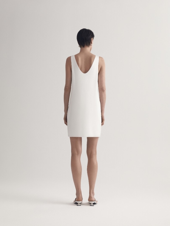 Платье DAPHNE цвет белый за 5 670 рублей