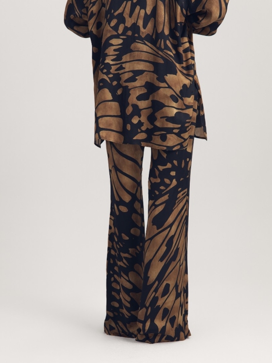 Брюки-клеш BUTTERFLY за 21 900 рублей