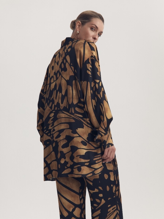 Рубашка оверсайз BUTTERFLY за 24 500 рублей