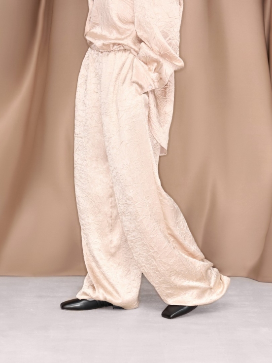 Купить Брюки AMALFI цвет бежевый за 16 800 рублей