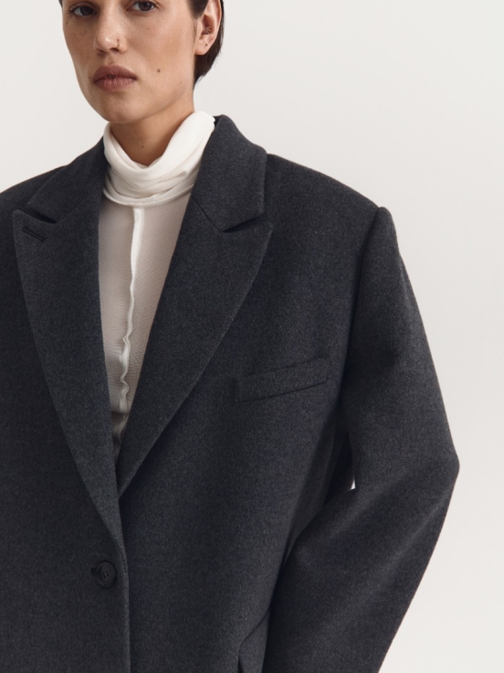 Пальто HIVER за 39 950 рублей