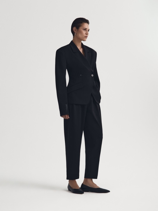 Жакет SILHOUETTE цвет черный за 44 900 рублей