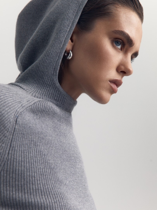 Купить Джемпер BASE цвет серый за 17 850 рублей