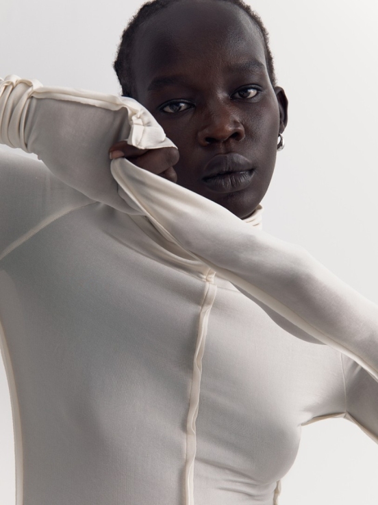 Лонгслив INSIDE за 3 975 рублей